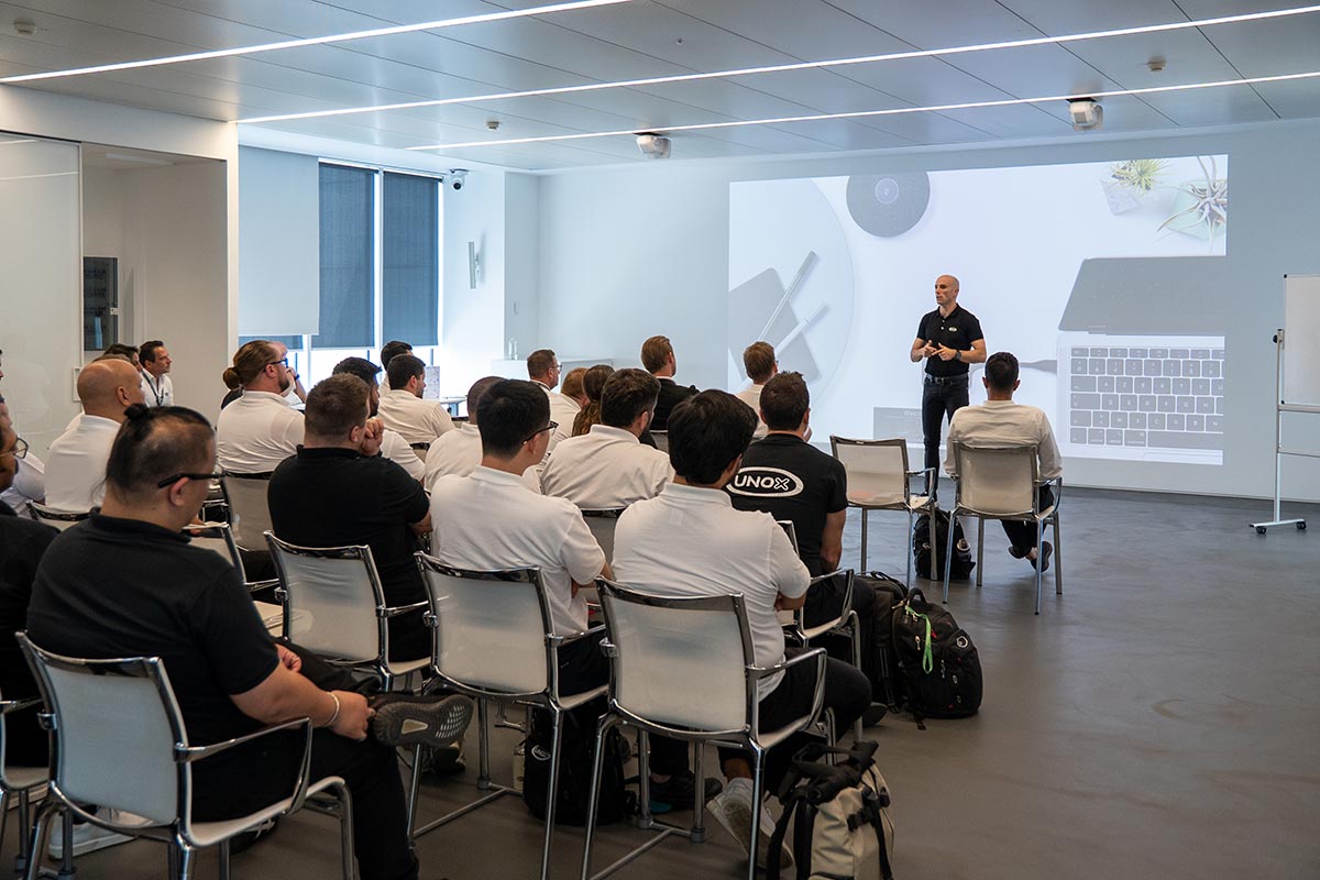 UNOX_MX1__68dee63fb135335c97b0e589_1