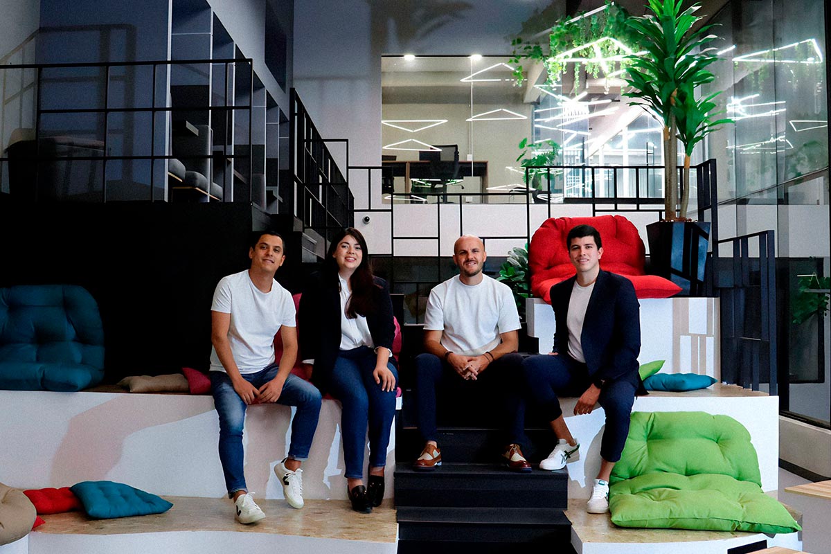 BLUE-LIFT-_MX1__69823ddb6f260eca52e93dff_1